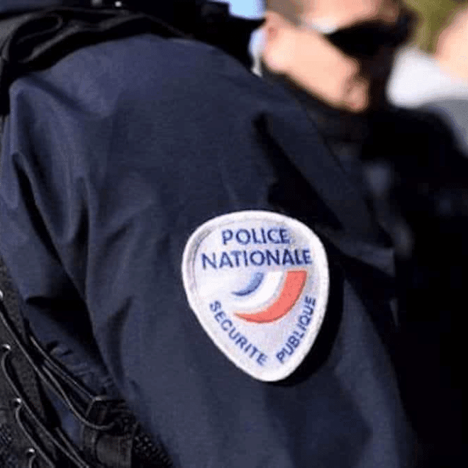 France : un Algérien se fait livrer une fausse carte d&rsquo;identité par DHL