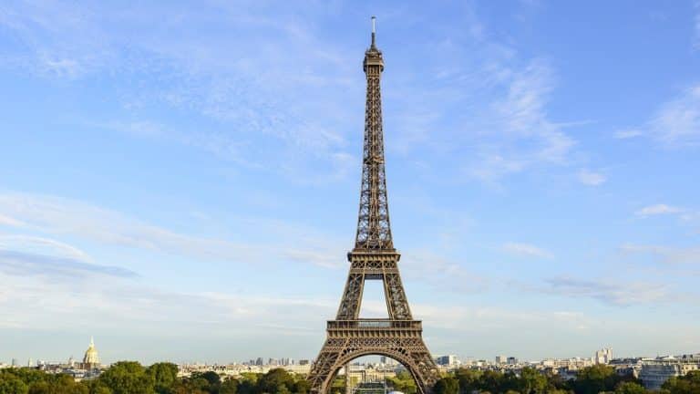 France : cette Algérienne risque de se retrouver à la rue avec son bébé