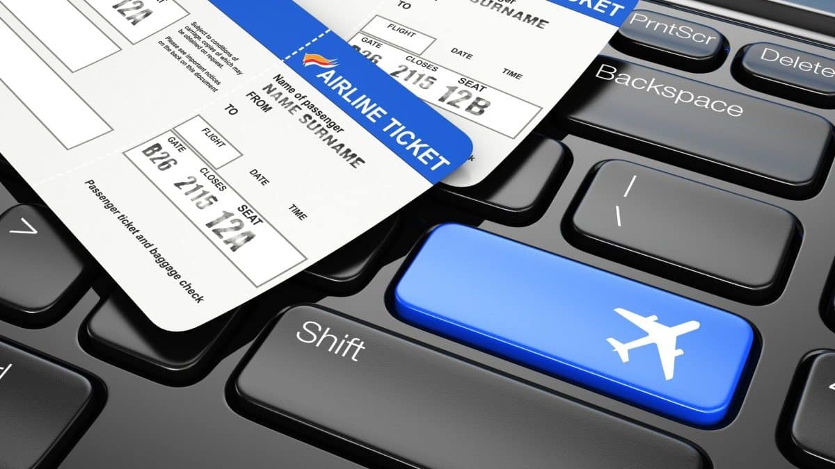 Billets d’avion, passeports : la proposition d’un député des Algériens de France