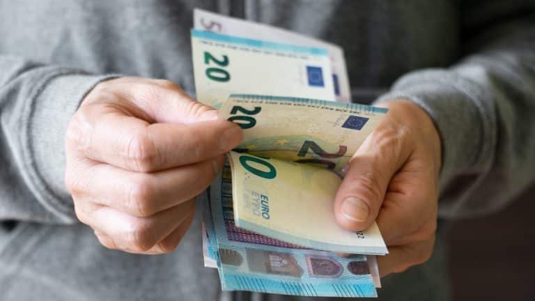 Euro – Dinar algérien : forte baisse de l’écart entre les marchés noir et officiel