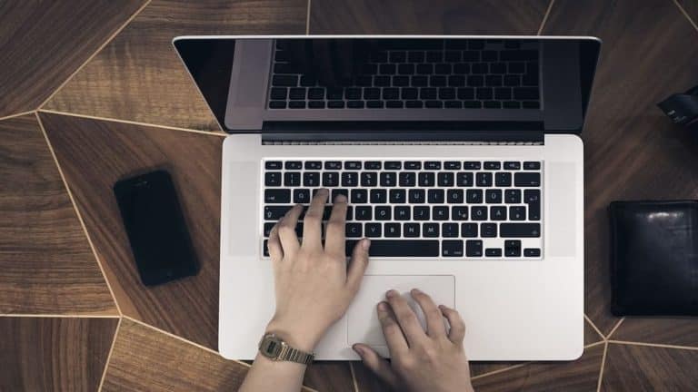 Voyage en Algérie : procédures douanières allégées pour un passage rapide