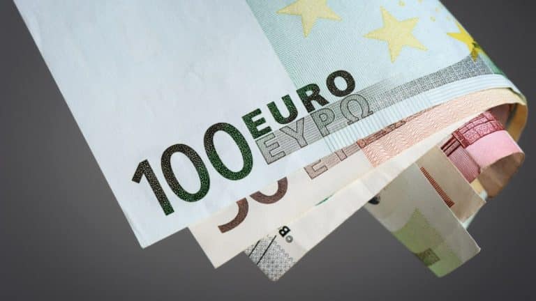 Algérie : nouveau record pour l’euro qui frôle les 265 dinars algériens