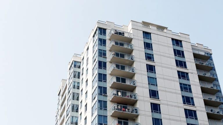 Nouvelle vente de logements, incluant les Algériens de la diaspora