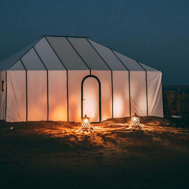 Voyage dans le Sahara algérien : un camping de luxe à la belle étoile