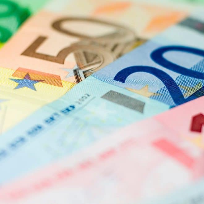 Devises : l’euro de retour à 250 dinars algériens