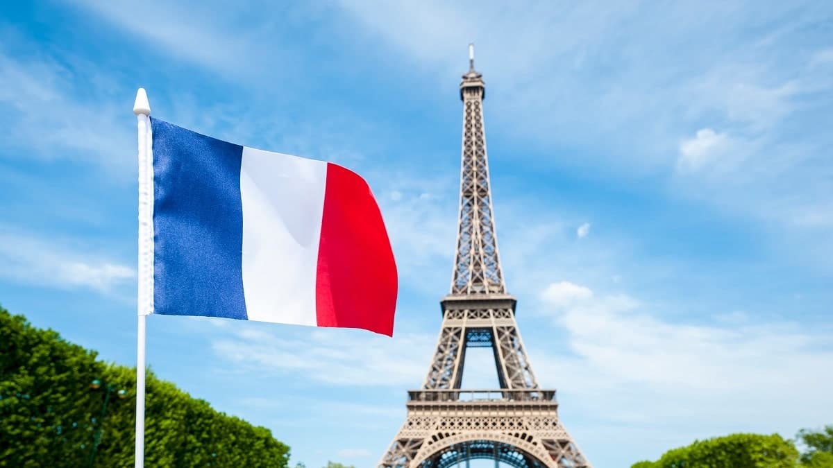 Évasion spectaculaire de sans-papiers algériens d’un centre de rétention en France