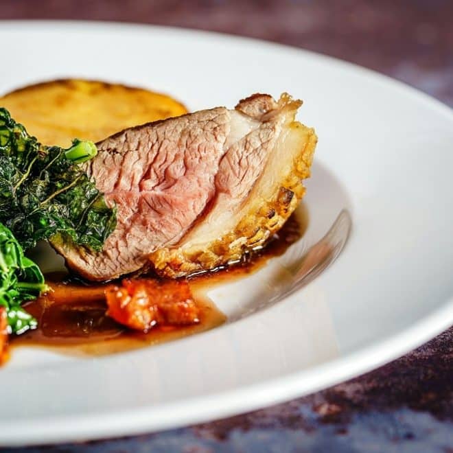 À 18 ans, un Algérien brille dans un concours gastronomique en France