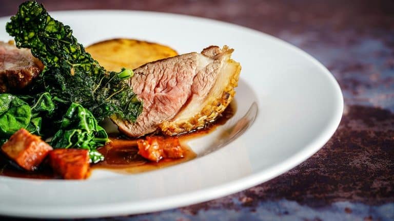 À 18 ans, un Algérien brille dans un concours gastronomique en France