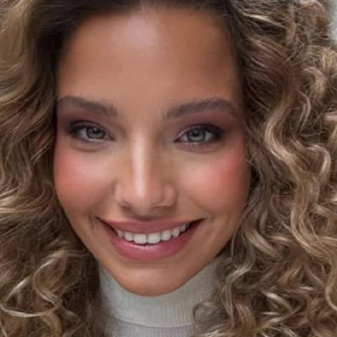 Miss France 2025 : la candidate d&rsquo;origine algérienne préférée du public