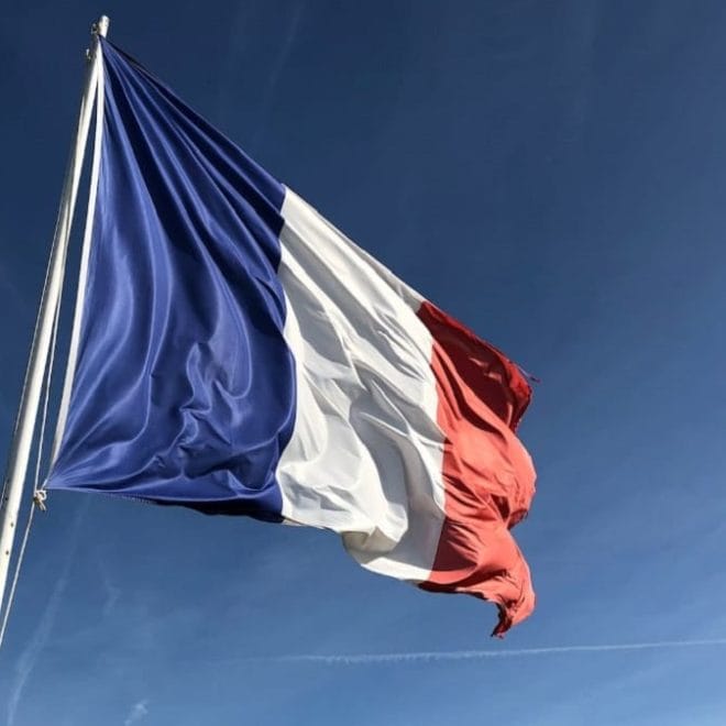 Algériens de France : voici le nombre d&rsquo;immigrés et de binationaux