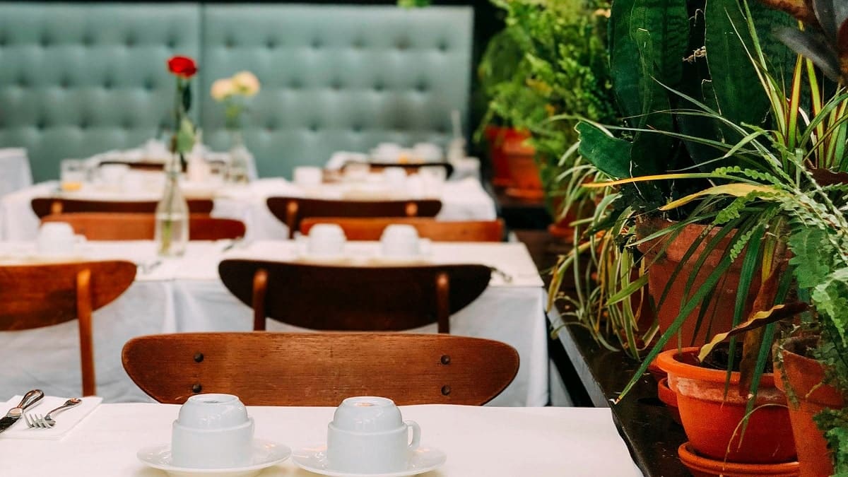 Son restaurant à Paris est victime d’un bad buzz, Fatiha vit un calvaire