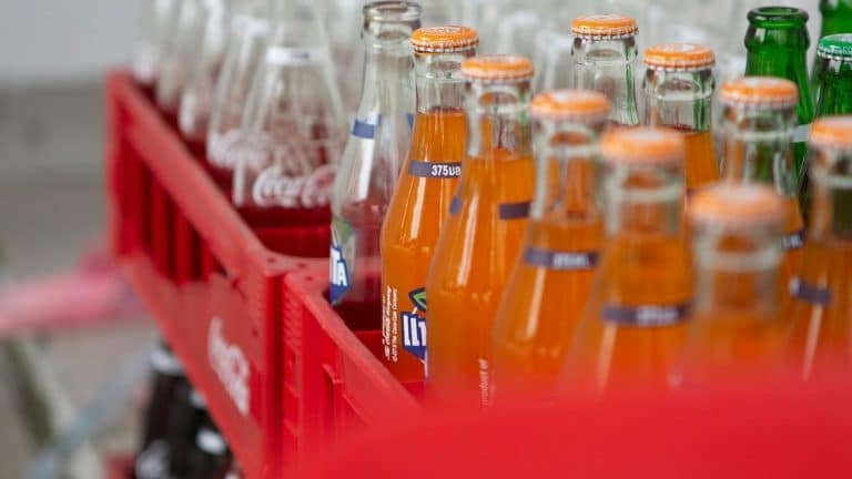 Un soda produit en Algérie rappelé en Europe pour excès de colorant