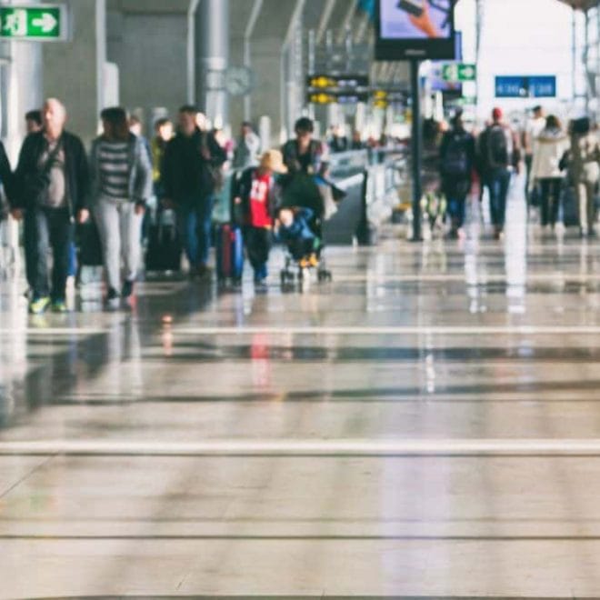 Plus de 150 Algériens interdits de voyage pour des affaires de corruption